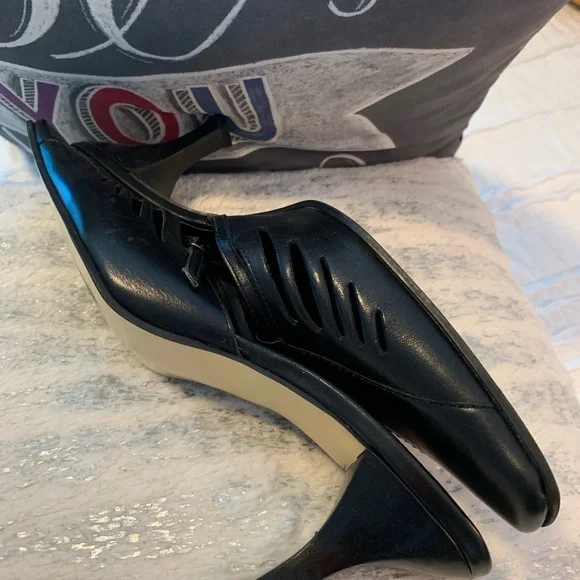 Nine West Harmonica Black Leather Slide-on Shoes - Picture 6 of 7